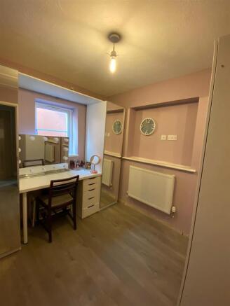 32 B Heights bedroom Dress area.jpg