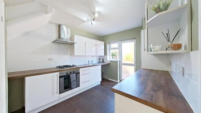 Kitchen (3)_pe.jpg