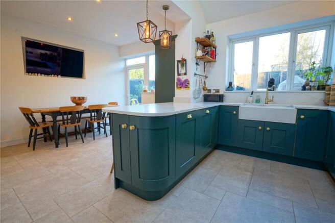 3 bed Semi-Detached for sale Image 5