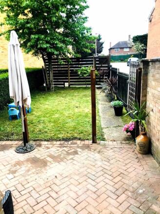 Photo 10