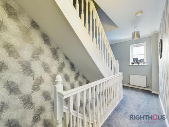 5 bed Town House for sale Image 8