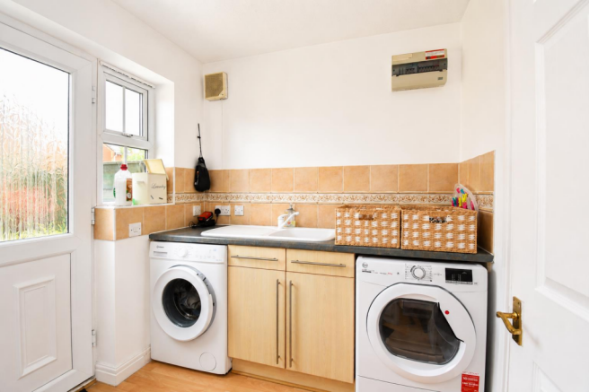 4 bed Detached for sale Image 11