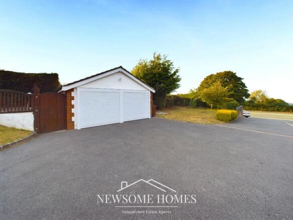 Garage & Driveway