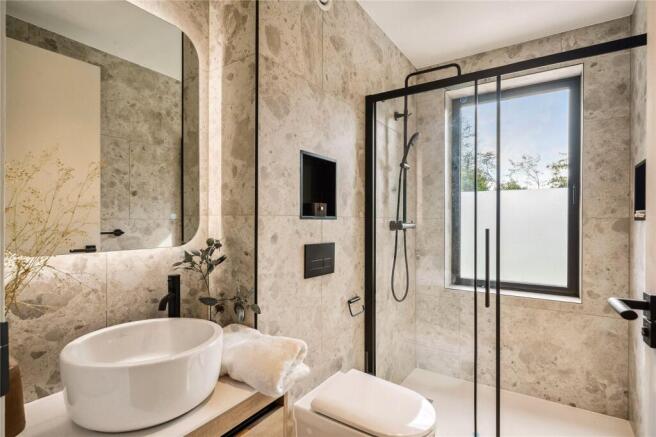 Bed 3 En-Suite