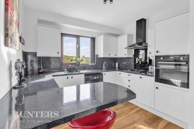 3 bed Town House for sale Image 7