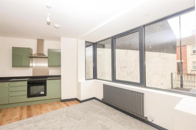 2 bed Apartment for sale Image 7