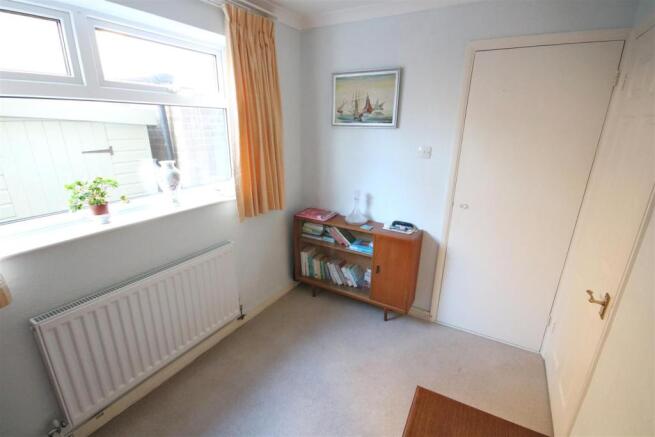 Bedroom 3/Dining Room