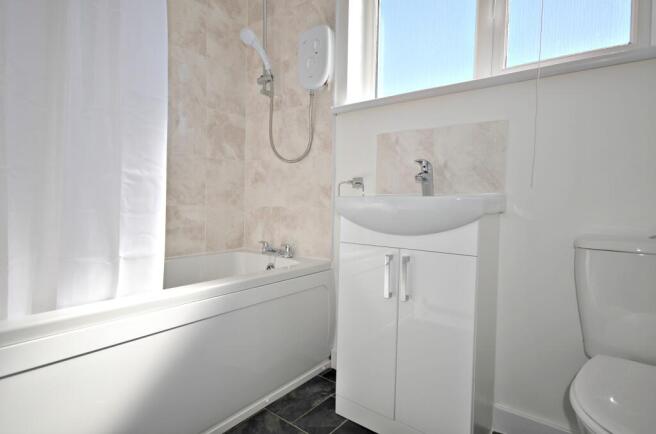 Bathroom2.jpg