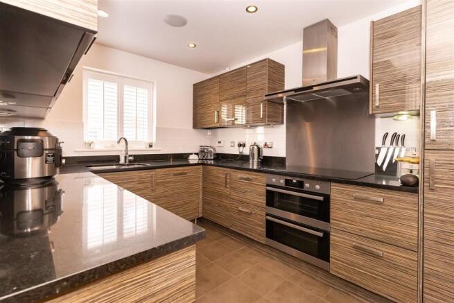43 Kings Wood Park (6).jpg