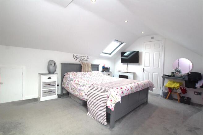 3 bed Detached Bungalow for sale Image 9