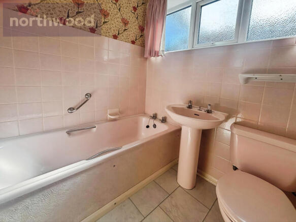 2 bed Semi-Detached Bungalow for sale Image 9