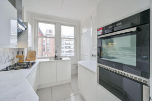 Flat 13, Wendover Court, Chiltern Street, London W1U 7NN