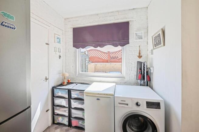 3 bed Terraced for sale Image 7