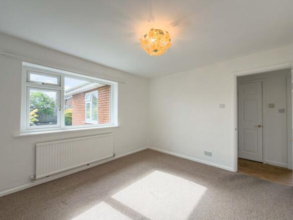 2 bed Semi-Detached Bungalow for sale Image 10