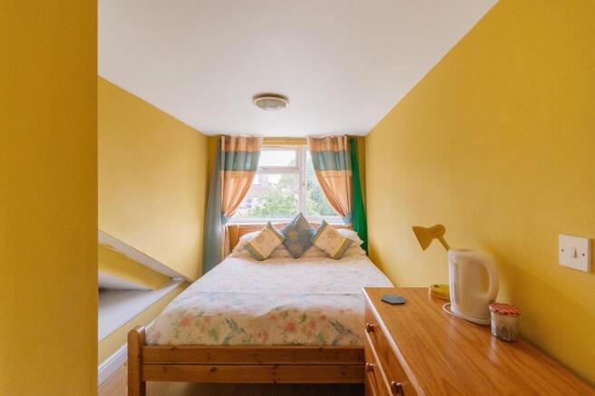 7F0BREN - Bedroom E.jpg