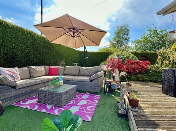 garden/side terrace