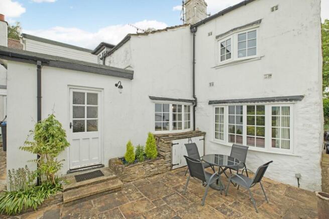 2 bed Cottage for sale Image 11