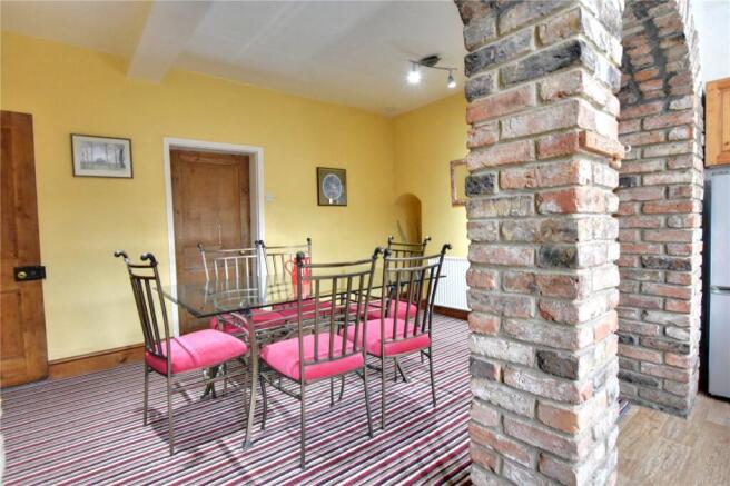 2 bed Terraced for sale Image 5