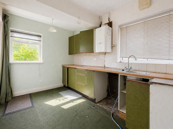 3 bed Detached for sale Image 6