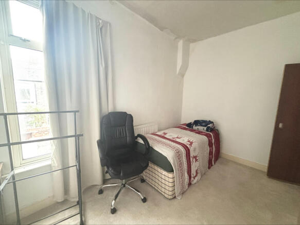 3 bed House to rent Image 9