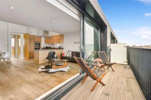 Flat 40, Bazalgette Court, Great West Road, London W6 9AG