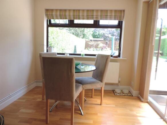 GARDEN ROOM