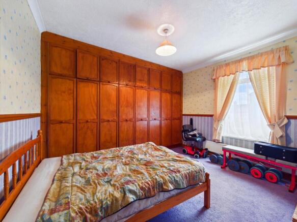 2 bed Terraced for sale Image 5