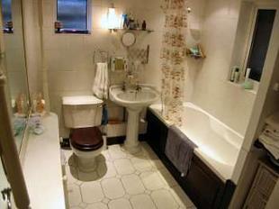 REFITTED KITCHEN 14'9 x 7'8 max
