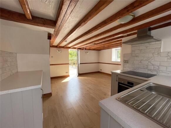 Kitchen / Lounge