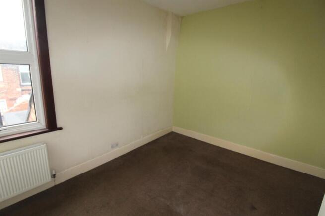 2 bed Terraced to rent Image 6