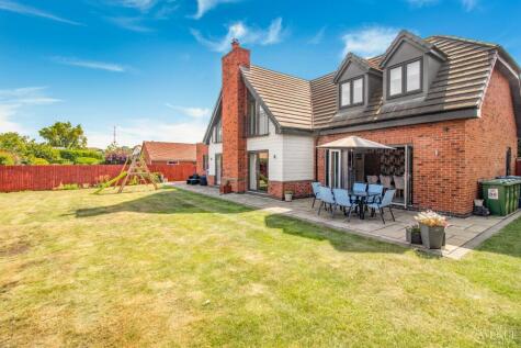 Cooks Nest, Coton Lane, Tamworth, Staffordshire, B79 7SU