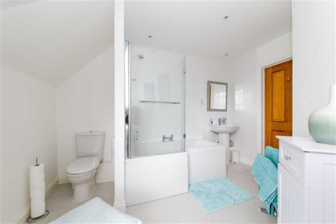 En-Suite Bathroom