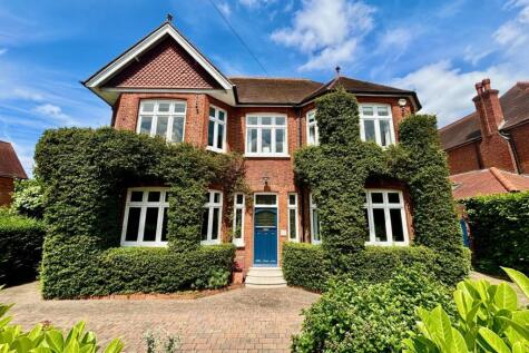 Manorcrofts Road, Egham, Surrey, TW20