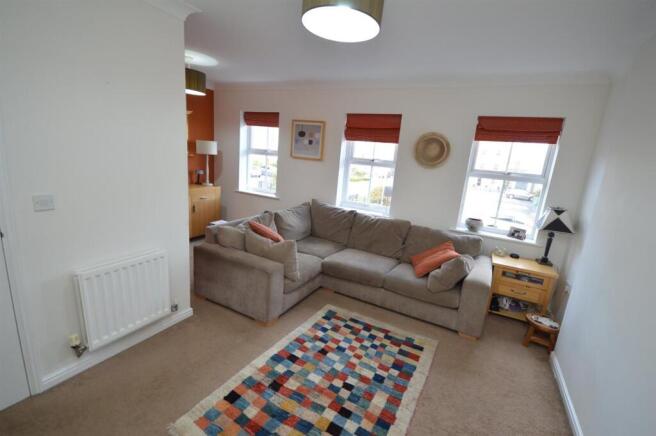 4 bed Town House to rent Image 10