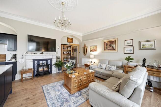 2 bed Apartment for sale Image 7
