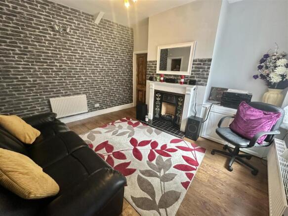 1 bed Semi-Detached Bungalow for sale Image 5