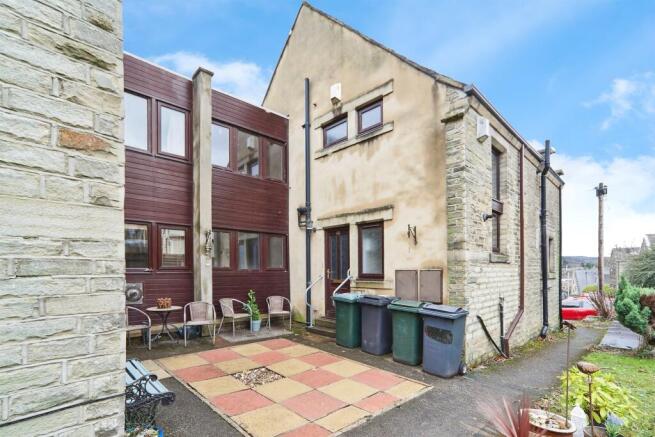 2 bed Terraced for sale Image 9