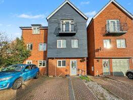 2, Thorney Hall Close, Stowmarket IP14 5AZ