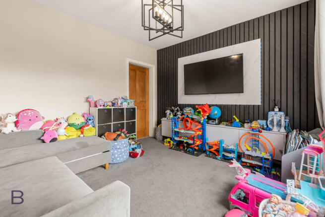 3 bed Semi-Detached for sale Image 2
