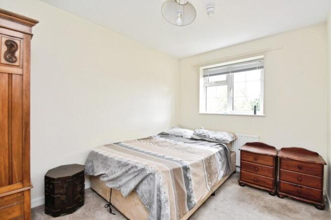 6 bed Detached for sale Image 10