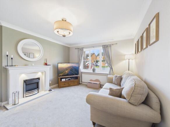 3 bed Semi-Detached for sale Image 9