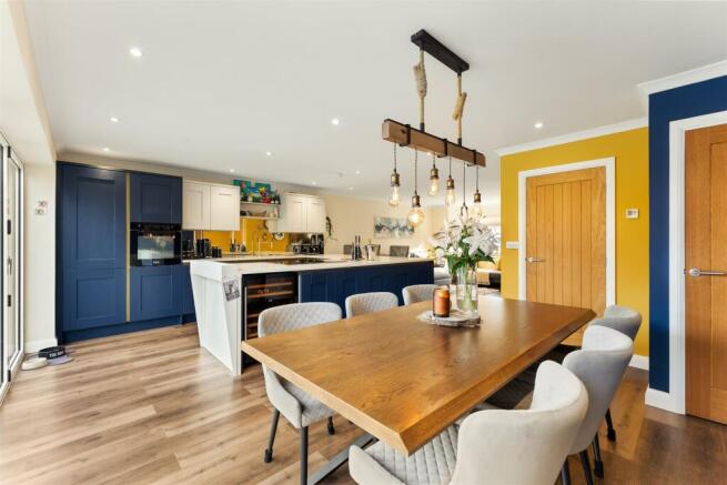 Open Plan Lounge & Kitchen Diner