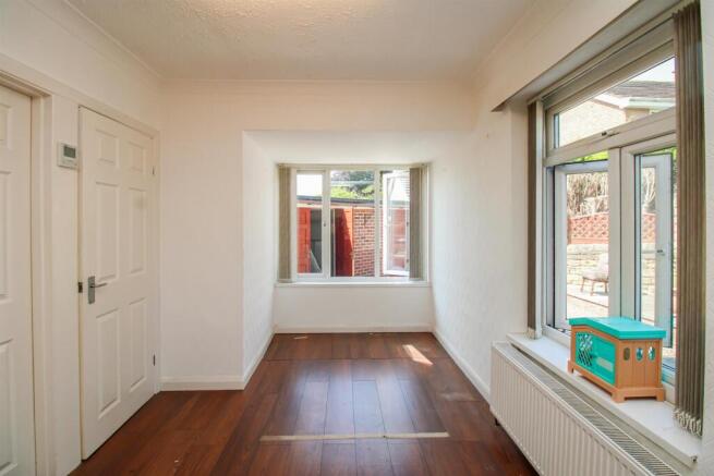 3 bed Semi-Detached for sale Image 4