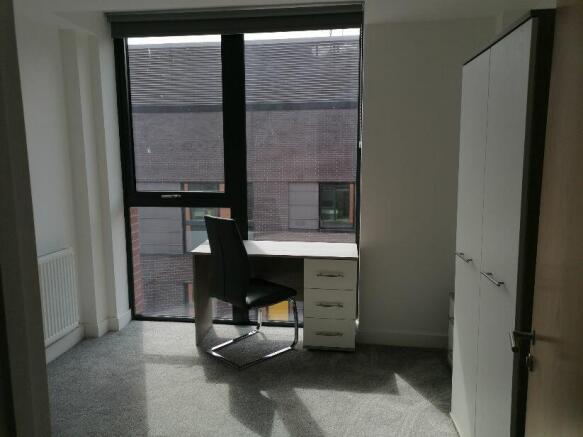 2 bed Flat to rent Image 9
