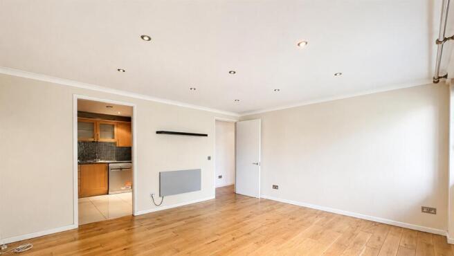 31 Savoy Court 11.jpg