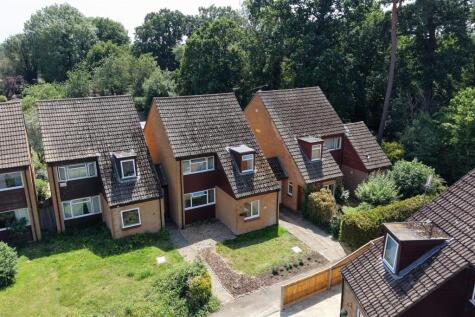 Sandhills Way, Calcot, Reading