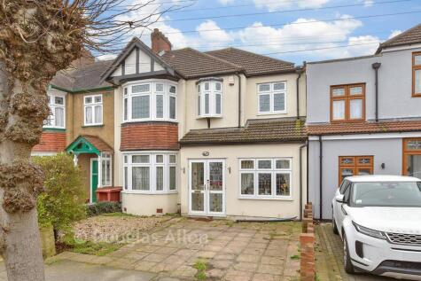 Glenthorne Gardens, Barkingside, Ilford, Essex