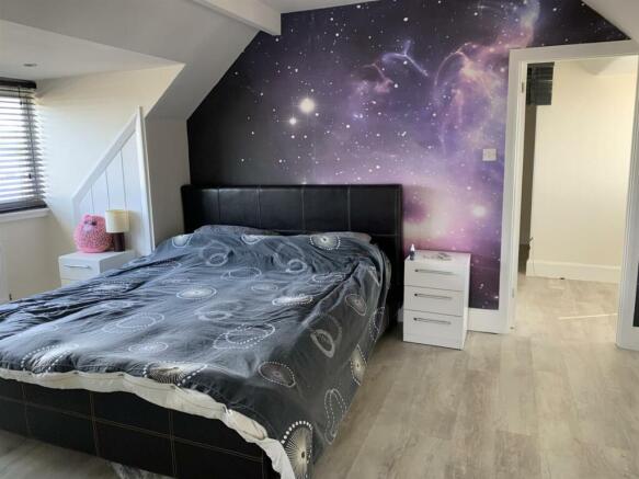 Bedroom..jpg