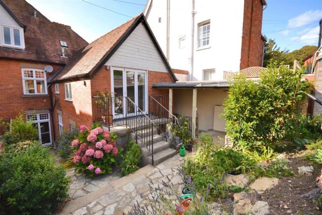 Rear Garden 1 (23).jpg