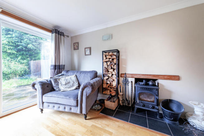 Sitting log burn corner